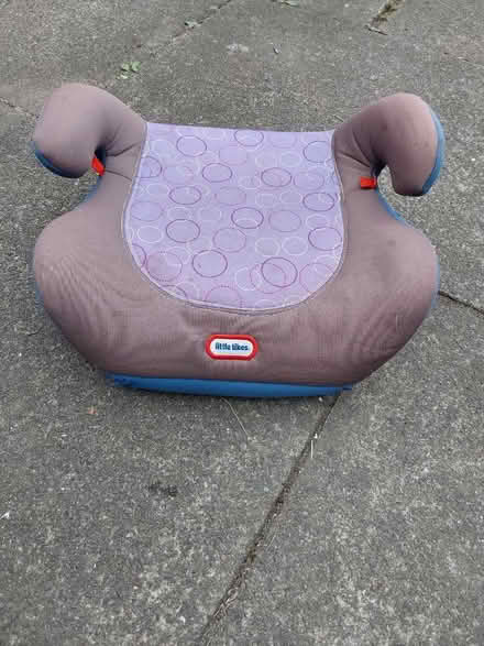 Photo of free Child car booster seat (Torbrex FK8) #1
