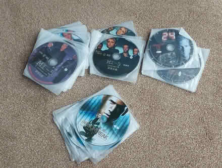 Photo of free DVDs - series (Kendal LA9) #1