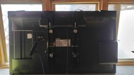 Photo of free Bush 40 inch smart TV with dvd player (Barrow-in-Furness LA14) #3