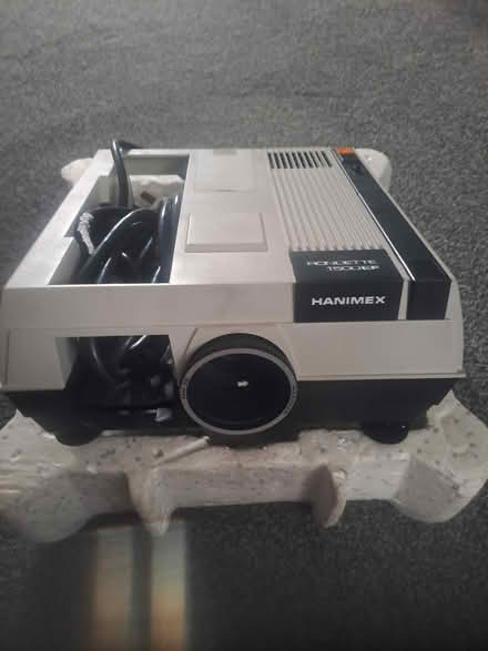 Photo of free Hanimex Rondette Slide Projector (Bohemia TN37) #1