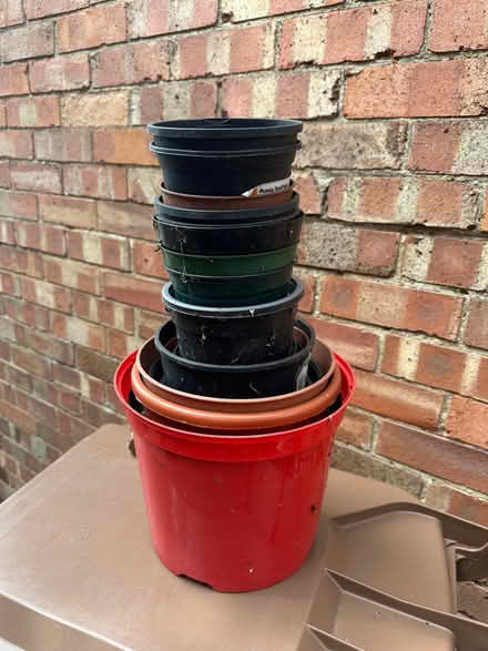 Photo of free Miscellaneous plastic plant pots (Cowley OX4) #1