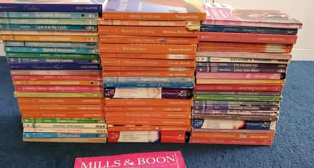 Photo of free Mills and Boon Vintage Romance books (Sidemoor B61) #1