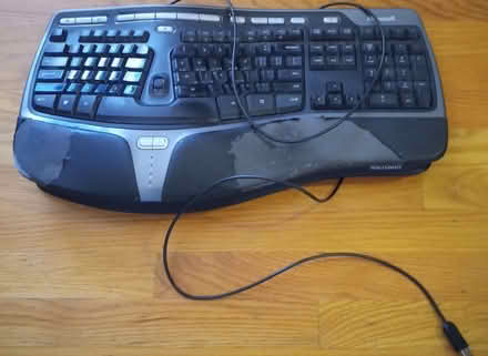 Photo of free Microsoft Ergonomic 4000 keyboard (near the Sunnyvale library) #1