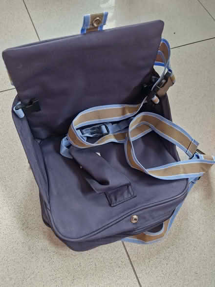Photo of free travel booster seat / portable baby chair (Bog Gate TW9) #2