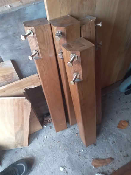 Photo of free Oak dining table (Neston CH64) #3
