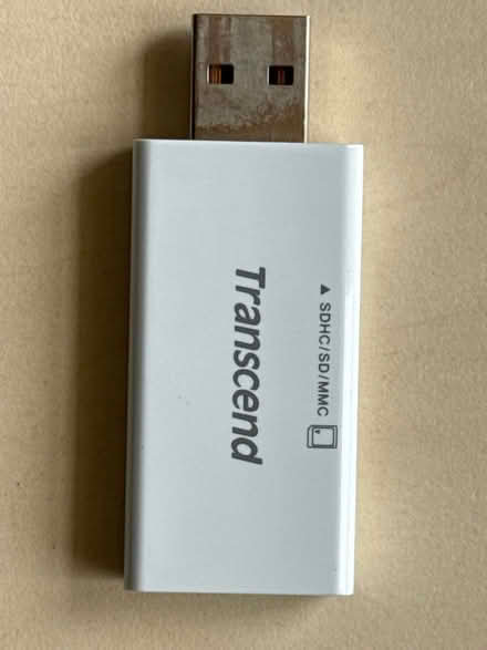 Photo of free USB SDHC/SD/MMC Card Reader (Weybridge KT13) #1
