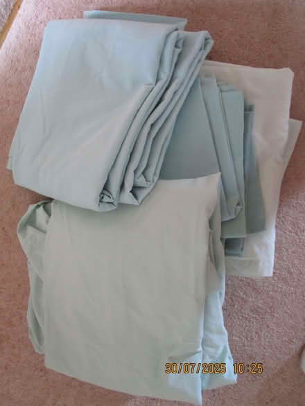 Photo of free Bedding (Purley CR8) #2