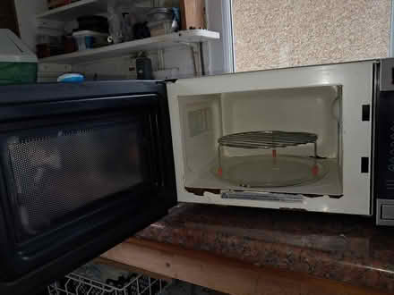 Photo of free microwave and grill in nailsea (Nailsea BS48) #2