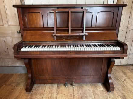 Photo of free piano (Freehold LA1) #3