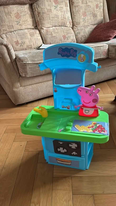 Photo of free Peppa pig kitchen (Dundrum Dublin 14) #2