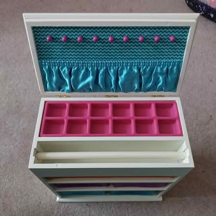Photo of free Mini shelving/ jewellery box (Leeds LS8) #2