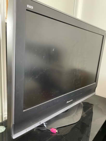 Photo of free 32” colour TV (Scale Hall, Lancaster LA1) #2
