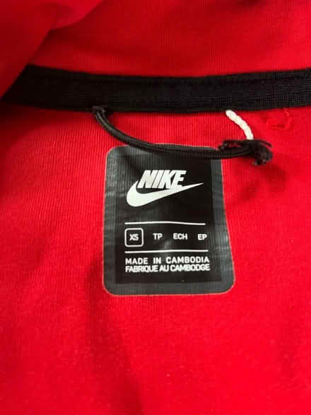 Photo of free Nike Tech Fleece -broken zip (Scotstounhill G14) #2