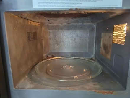 Photo of free Microwave (WA6 Helsby) #2