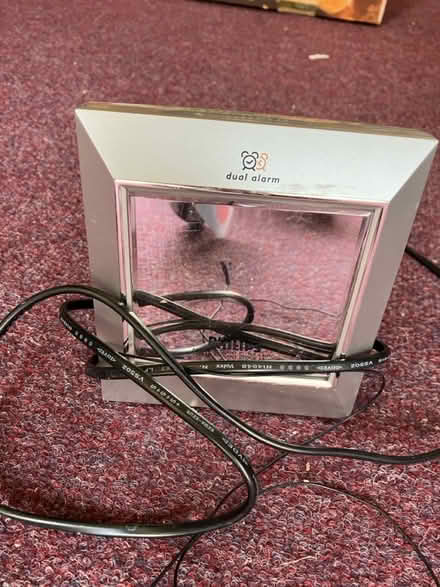 Photo of free Philips alarm clock radio FM/AM (Kempston) #1