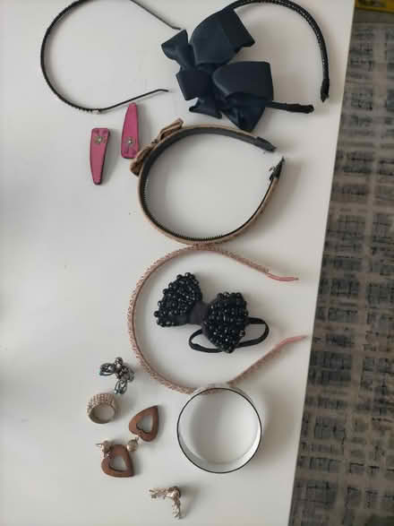 Photo of free Jewellery and hair assesories (Stevenage SG1) #1