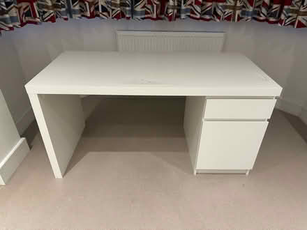 Photo of free Desk (Marshalswick AL4) #3
