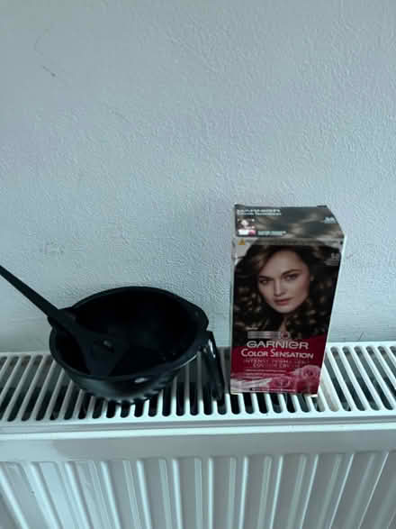 Photo of free Hair dye with mixing pot and brush (Fratton PO3) #1