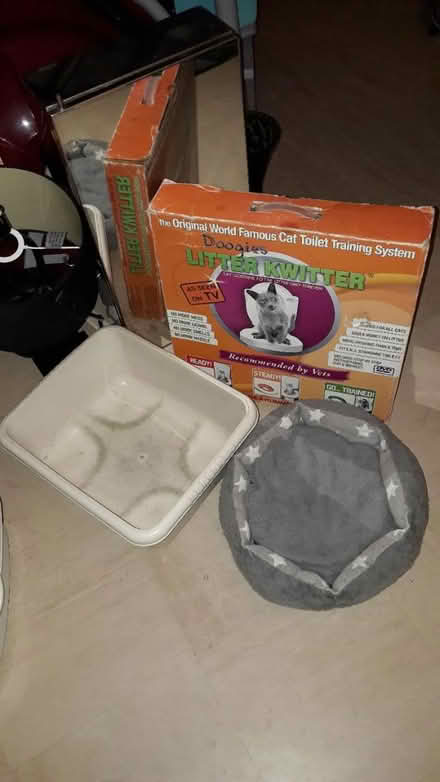 Photo of free Cat stuff (Kings cross N1C) #2