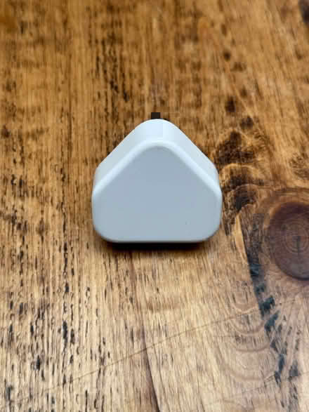 Photo of free iPhone charger (Wood Green N22) #2