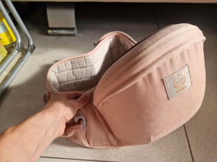 Photo of free baby hip carrier (Bog Gate TW9) #2