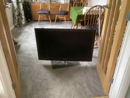 Photo of free Television (Oaks Cross SG2) #1