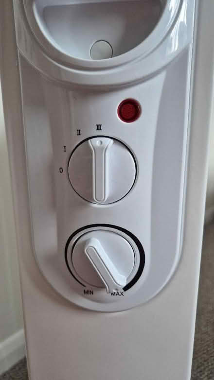 Photo of free 9 fin 2000W Oil filled radiator (Figge's Marsh CR4) #4