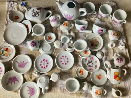 Photo of free Ceramic toy tea set (small) (Princes Risborough HP27) #2