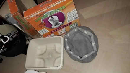 Photo of free Cat stuff (Kings cross N1C) #1