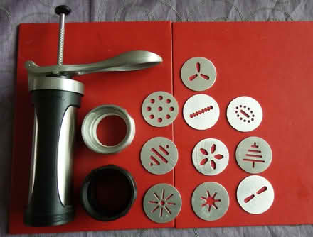 Photo of free Cookie / Biscuit Press (Vale LA1) #3