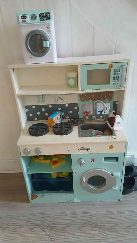 Photo of free Blue play kitchen (Dudley DY2) #1
