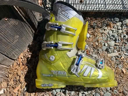 Photo of free Ski boots (Downtown Mountain View) #1