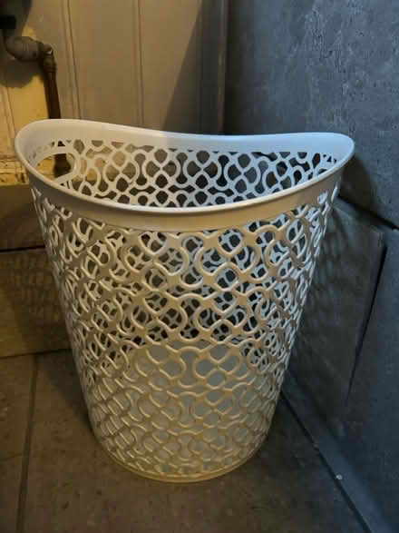 Photo of free Waste paper basket (North fort st EH6) #1