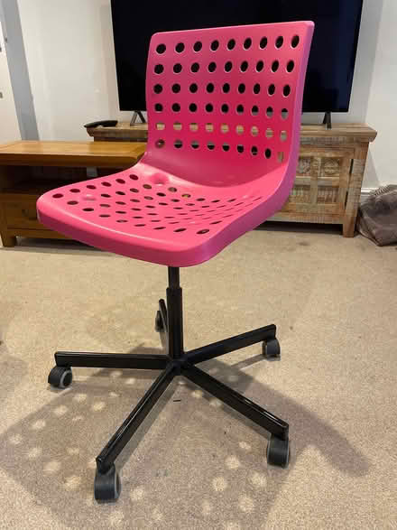 Photo of free Pink ikea desk chair (ME16) #1