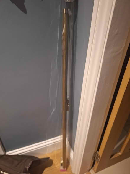 Photo of free Extendable curtain pole (Borehamwood WD6) #1