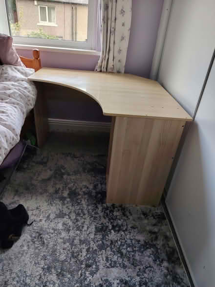 Photo of free Corner desk, for office, homework etc (Forest Hall NE12) #4