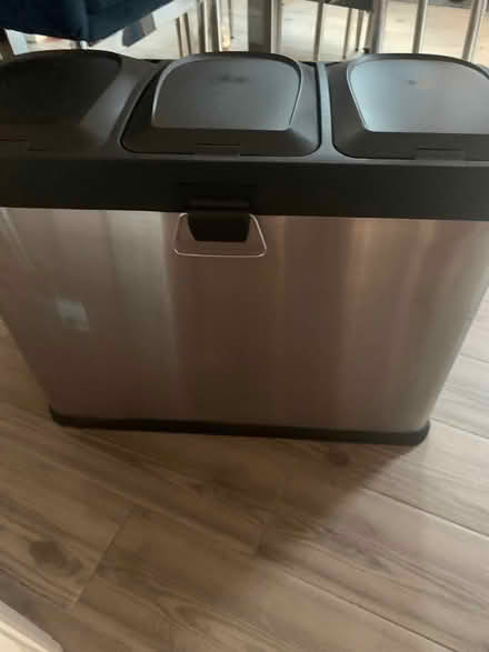 Photo of free Recycling Kitchen Bin (Rochford SS4) #3
