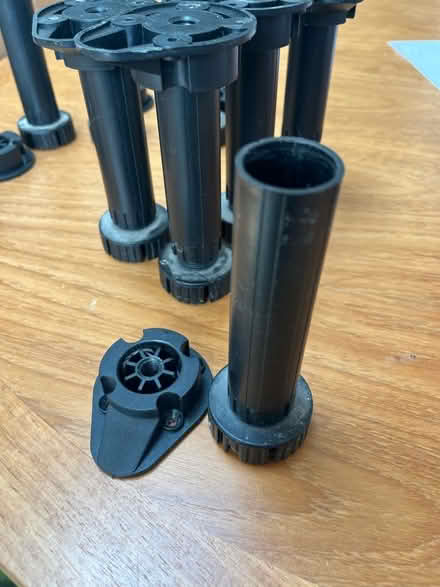 Photo of free Adjustable height screw on feet (Kennington OX1) #2