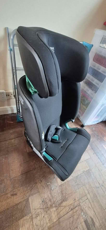 Photo of free Britax Roamer Isofix car seat (GU52) #1