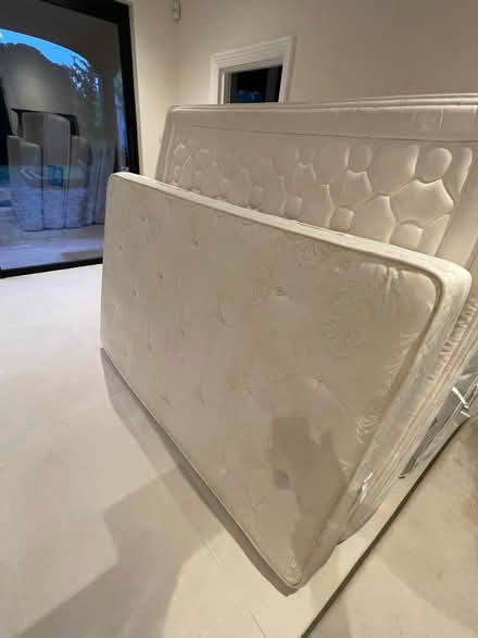 Photo of free Divan bases and mattresses like new (Purley CR8) #2