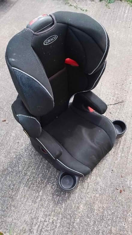 Photo of free Child car seat Graco 15-36kg (Middleton LA3) #1