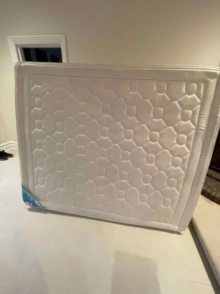 Photo of free Divan bases and mattresses like new (Purley CR8) #1
