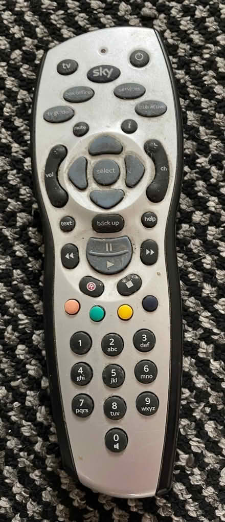 Photo of free TV remote controls (Welling DA16) #2