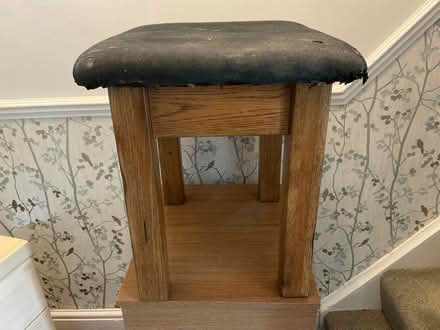 Photo of free Stool (Banbury OX16) #1