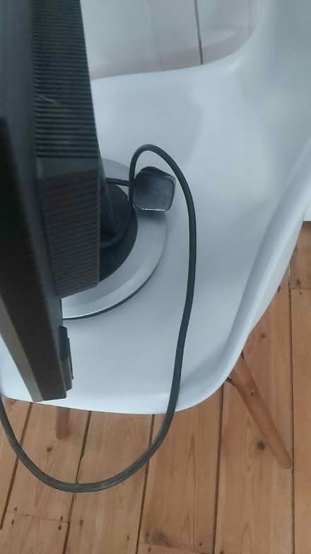 Photo of free Monitor (Welling, DA16) #2