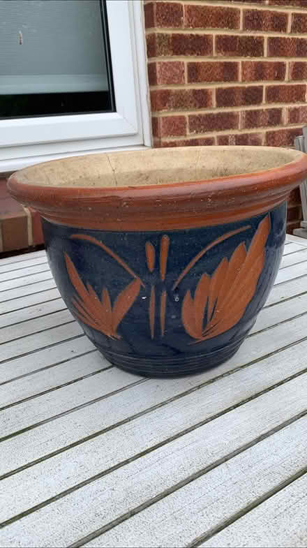 Photo of free Large ceramic pot (Heybridge- CM9) #1