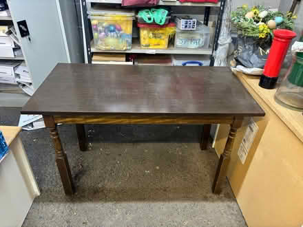 Photo of free Table (CR2 9BX) #1