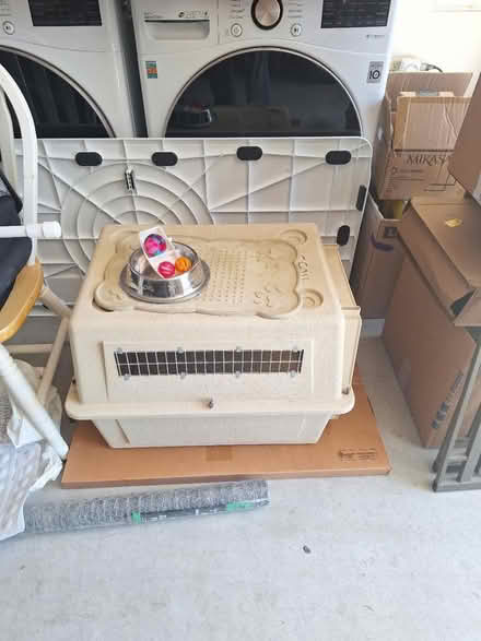 Photo of free Pet travel cage, medium (Thousand Oaks,CA) #1