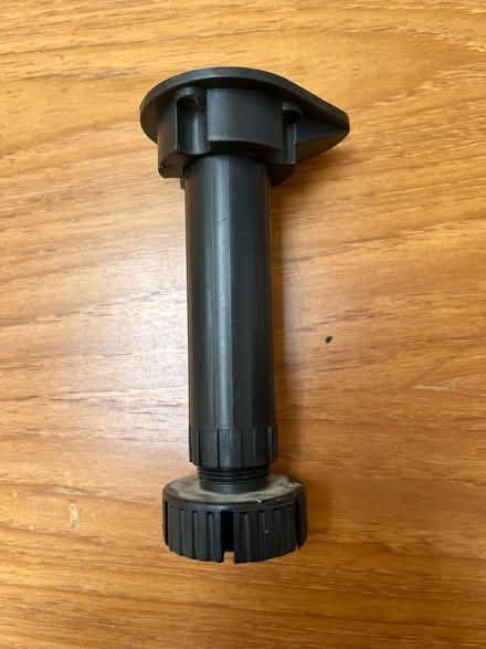 Photo of free Adjustable height screw on feet (Kennington OX1) #3