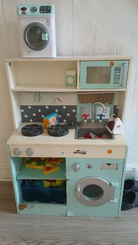 Photo of free Blue play kitchen (Dudley DY2) #3